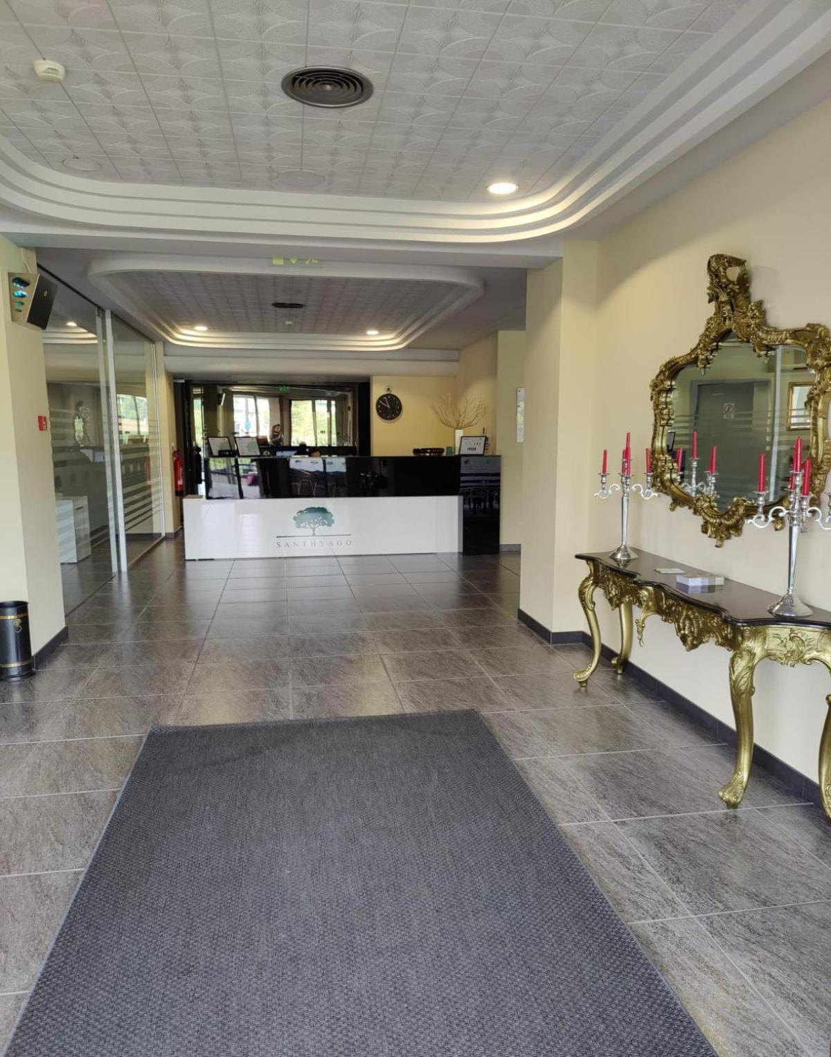 Hotel Santhyago Трофа Экстерьер фото