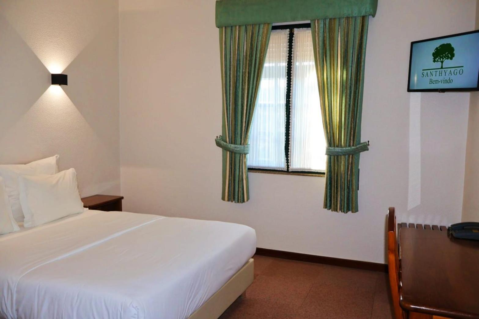 Hotel Santhyago Трофа Экстерьер фото